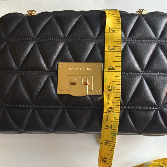 Michael Kors bag - Picture 8 of 9